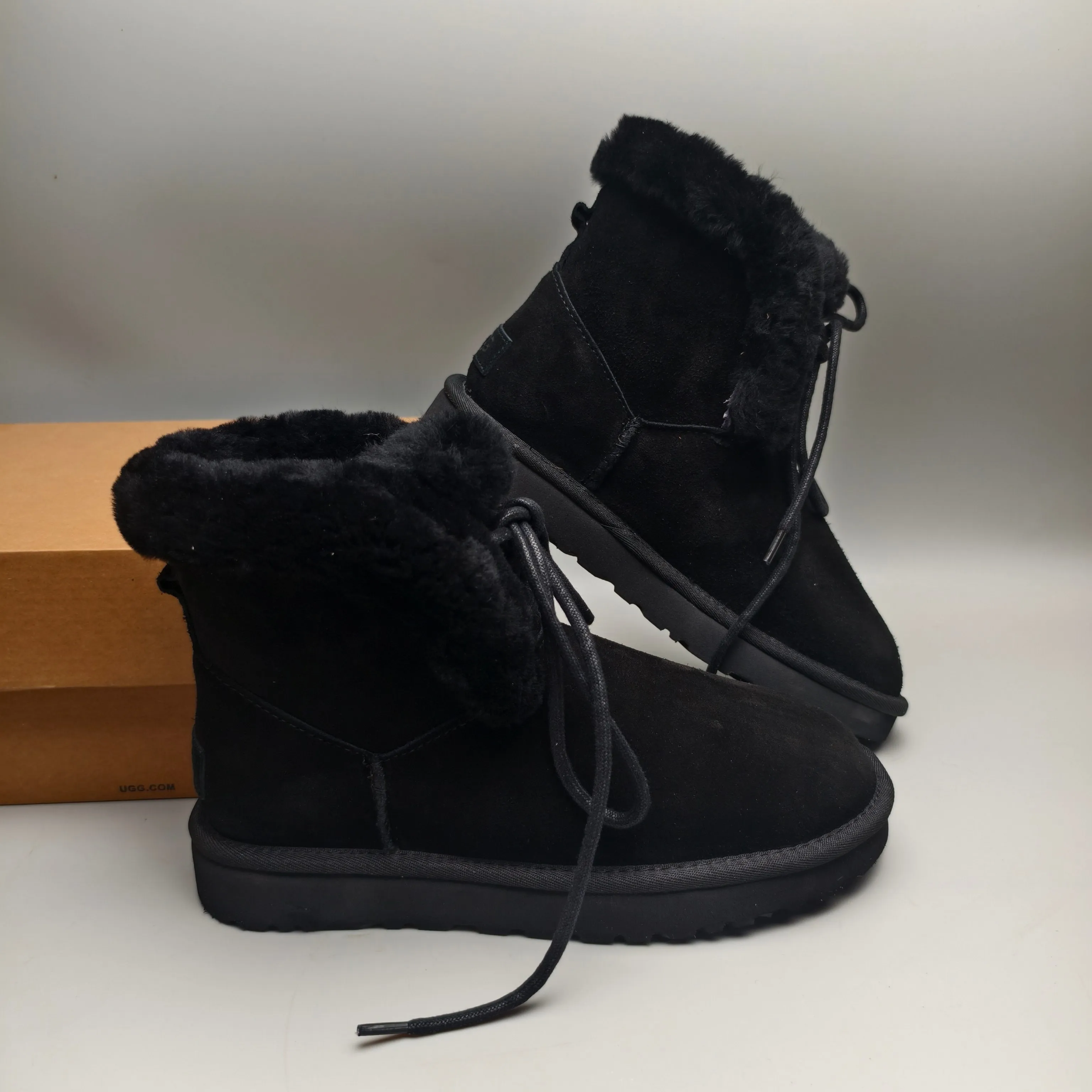💰520 UGG sheepskin all-in-one snow boots 4576 mid-calf lace-up casual women's shoes Color: Gray Maroon Black Matching Size: 35-40
